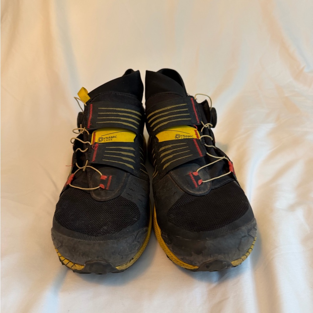 La Sportiva CYKLON 45.5 Mens  Black and Yellow Trail Shoes - Picture 2 of 6